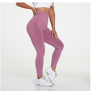 NVGTN Pastel pink curve leggings